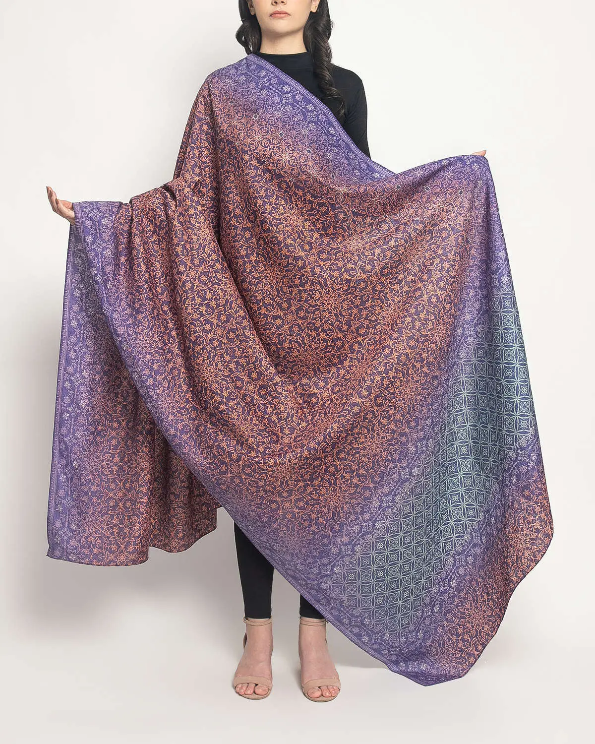 221-00001071 - 1 Sarong Batik Hand Loomed - Image 1