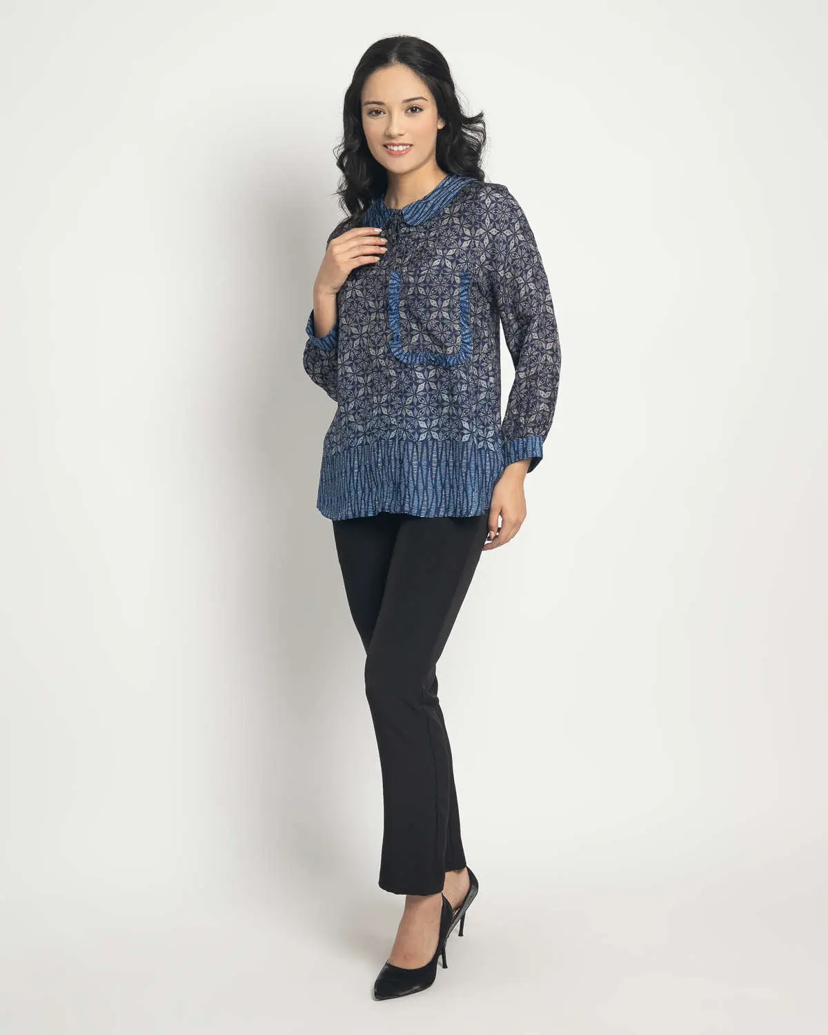 332-00003727 - 4 Nilima Adia - Image 1