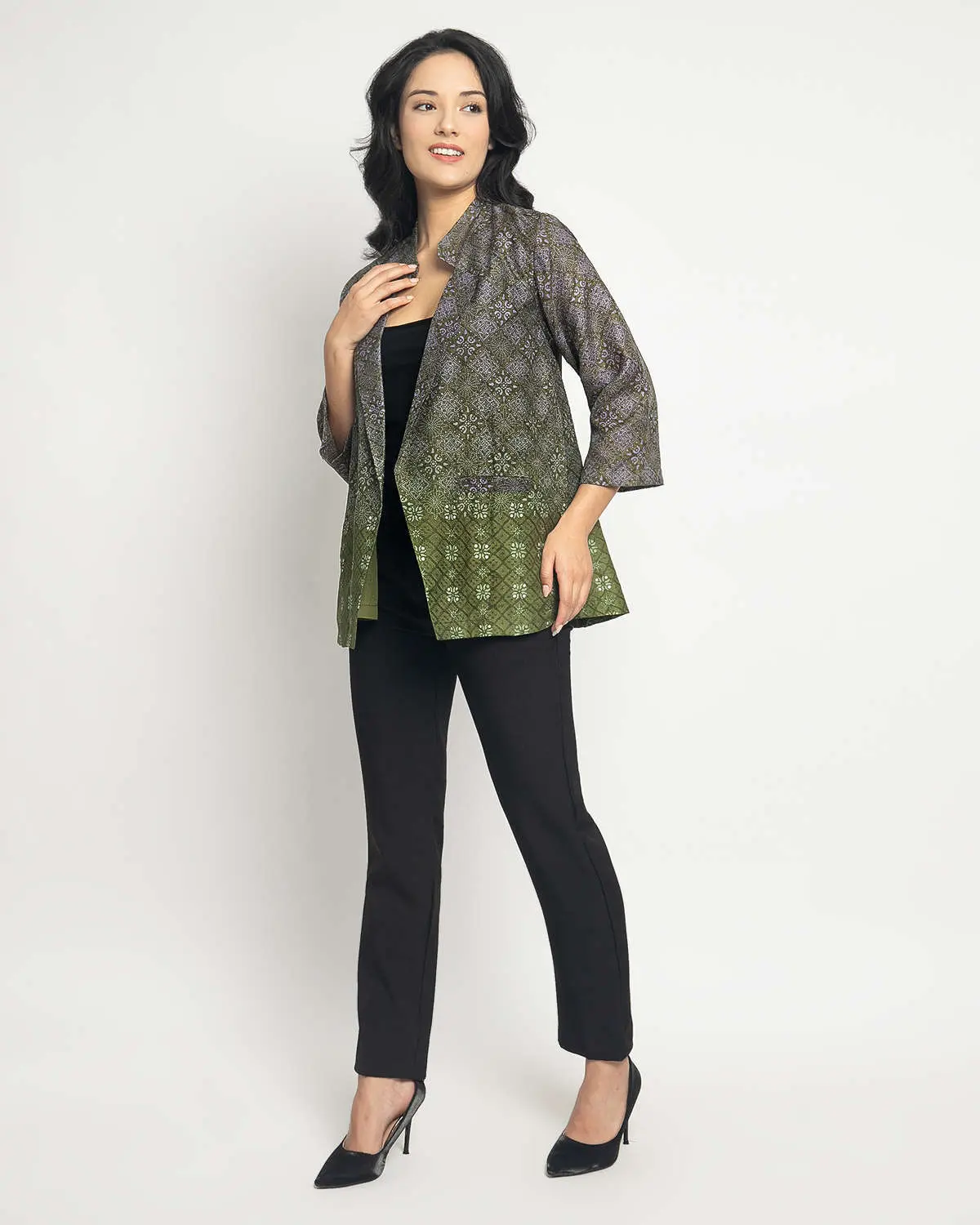 332-00003912 - 4 Niranjana 2 - Image 1