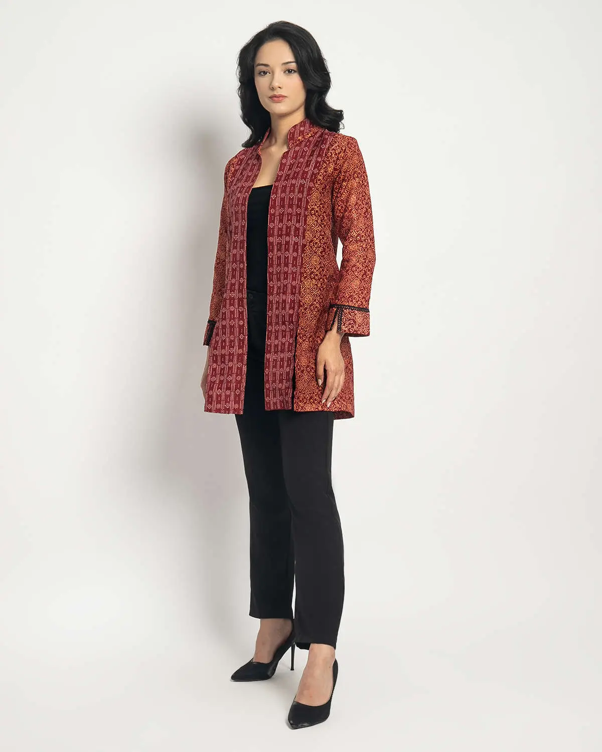 332-00003951 - 4 Mira Ayu - Image 1