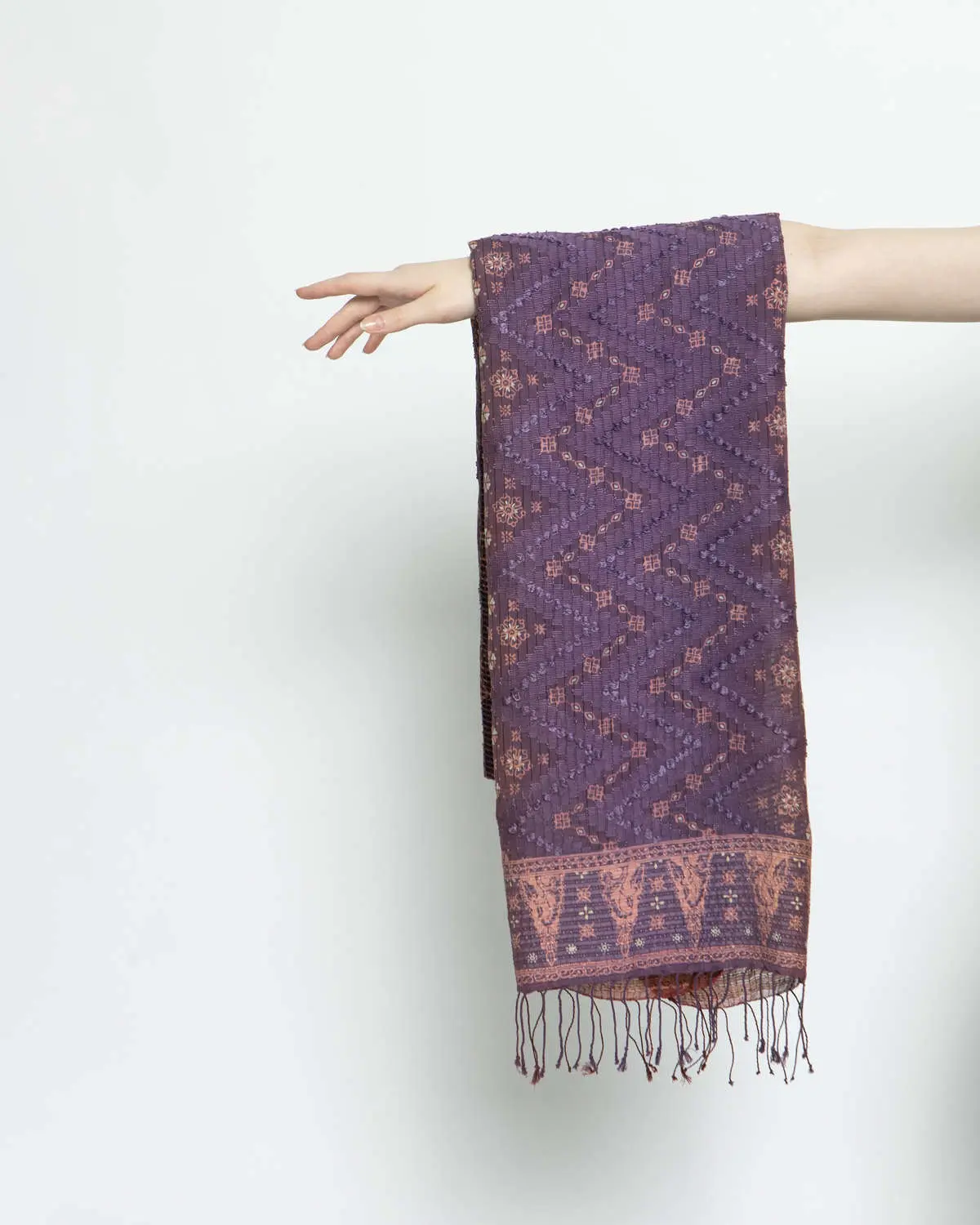 335-00000719 - 1 Shawl Hand Loomed Silk B510 Pk472 - Image 1