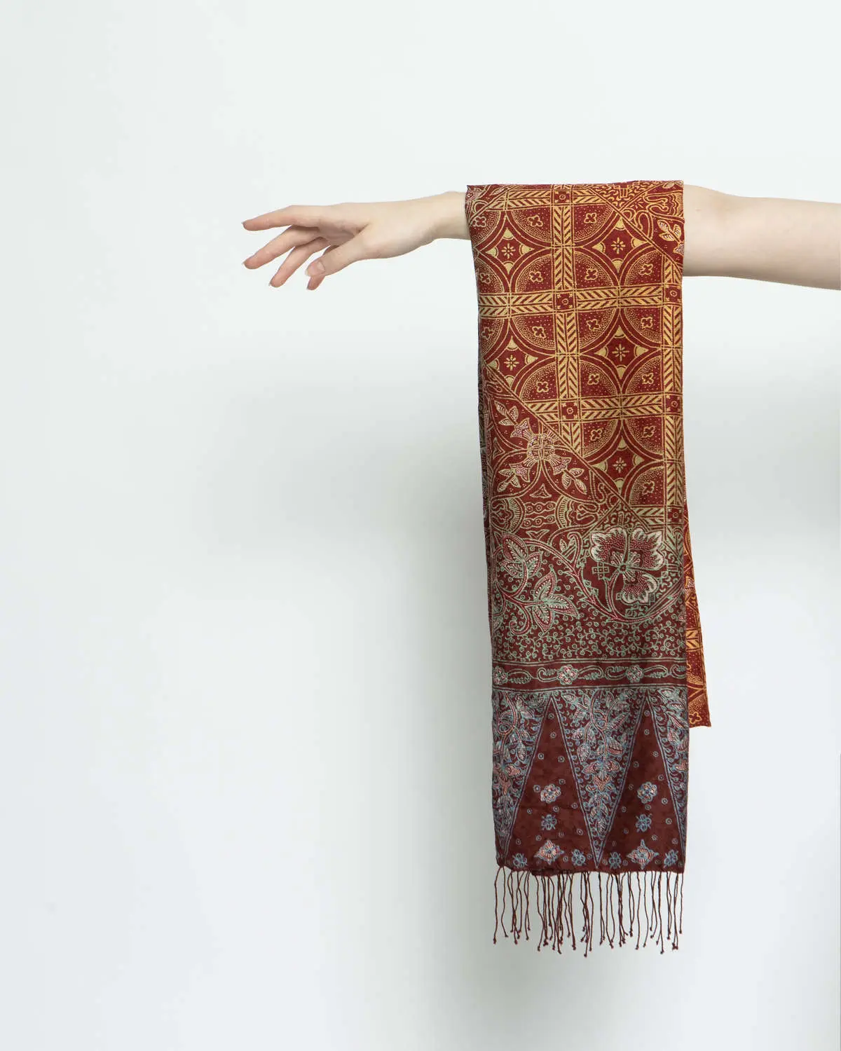 Kartu Kawung Shawl - 1 Kartu Kawung Shawl - Image 1